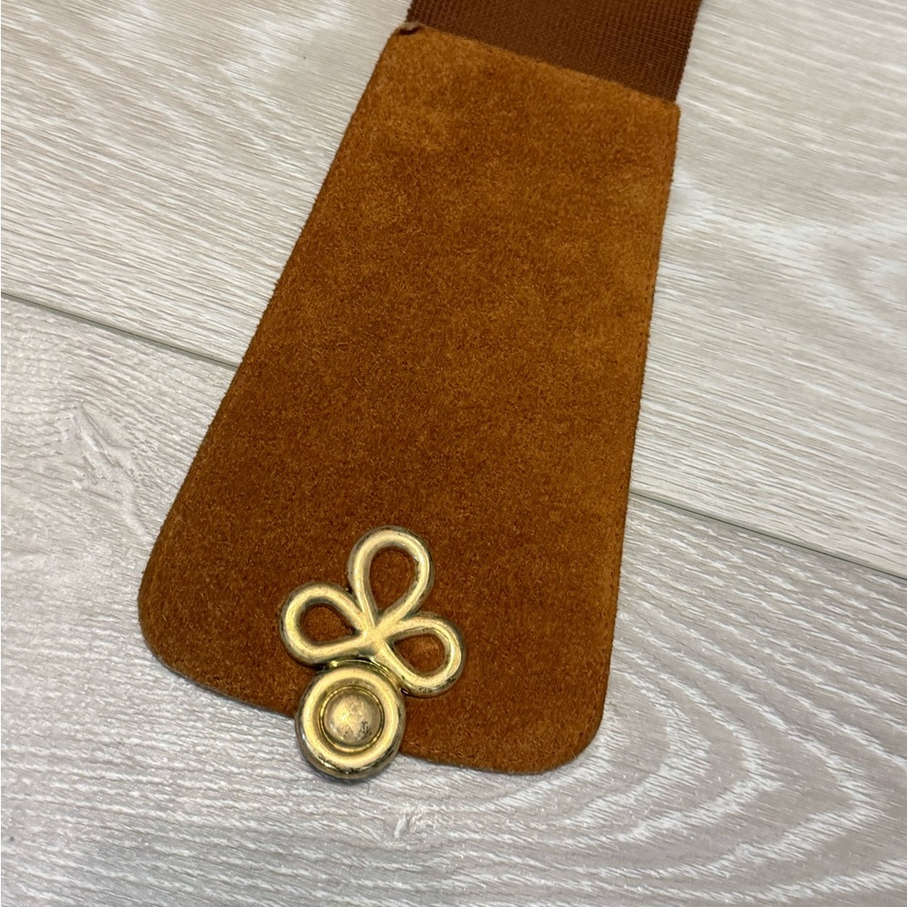 Vintage Suede Wide Waist Belt with Decorative Gold Buckle - Brown - Picture 6 of 6
